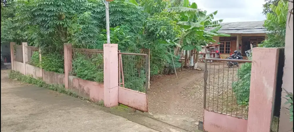 Dijual tanah dengan 2 unit rumah petak kontrakan