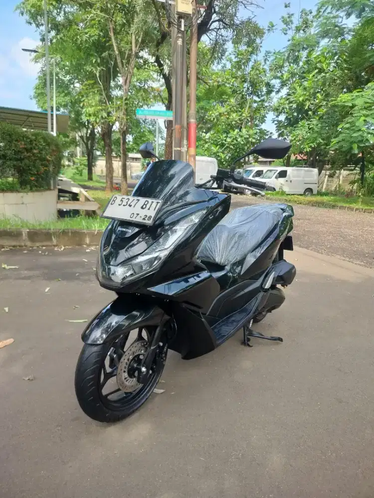 Honda PCX CBS tahun 2023