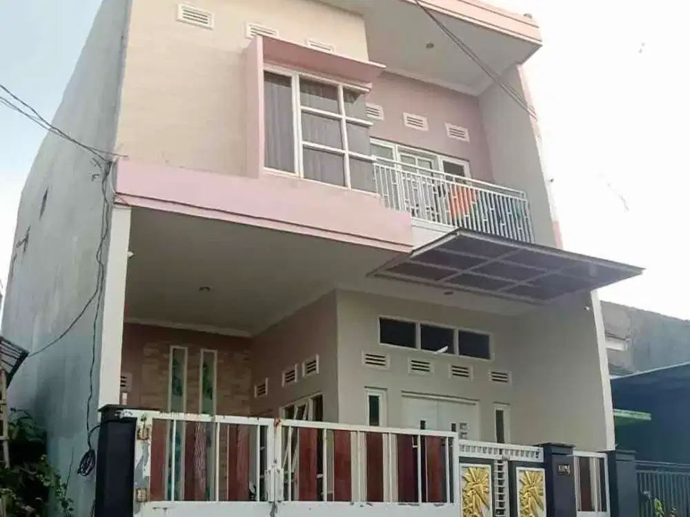 Rumah Minimalis 2 Lantai Area Joyoagung Dekqt Kampus