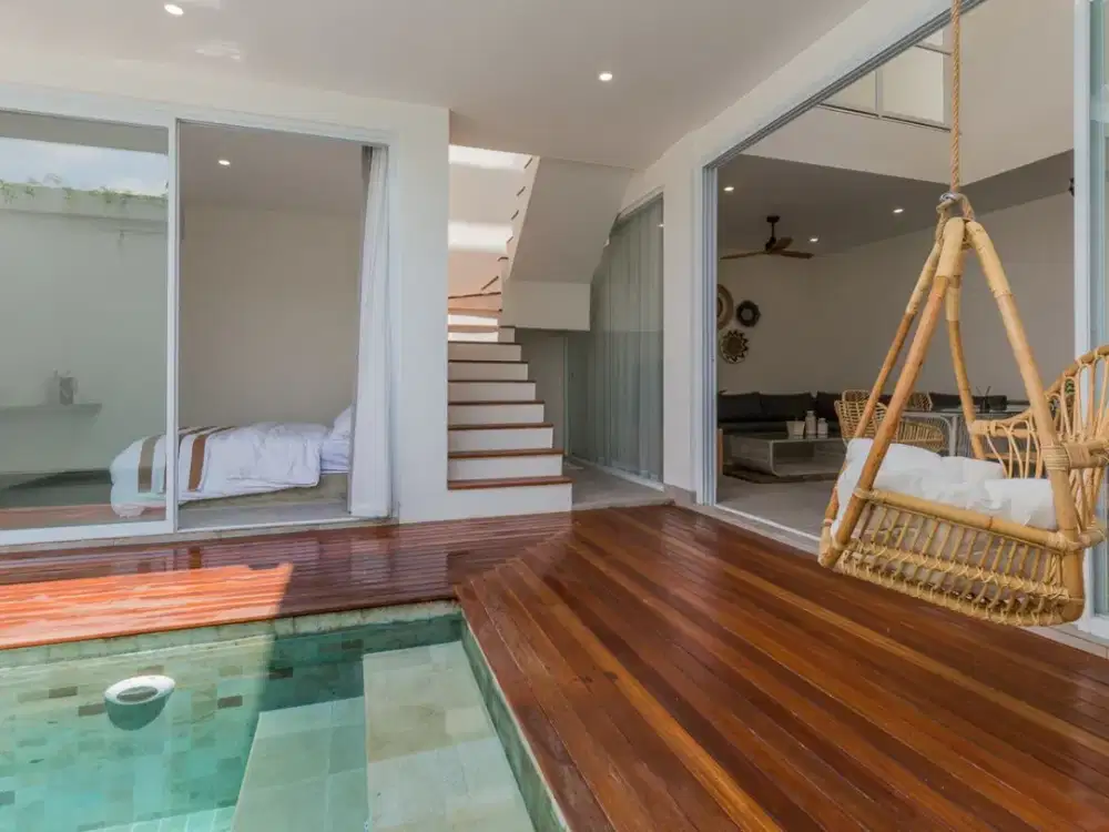 Villa 2 Kamar Tidur dengan Ruang Tamu Tertutup dan Nuansa Tropis di Tumbak Bayuh