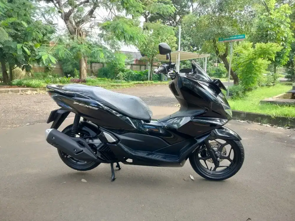 Honda PCX CBS tahun 2023