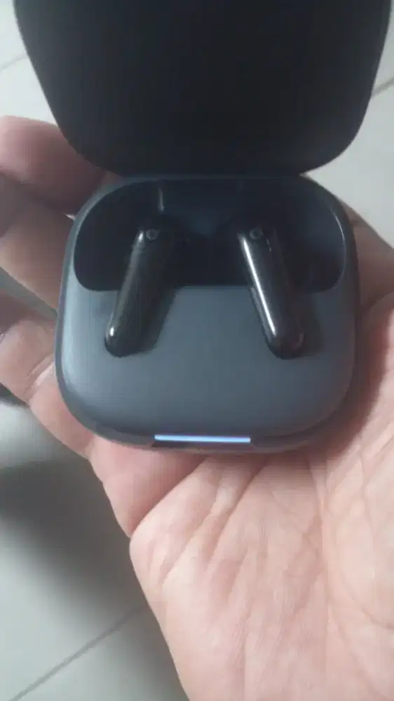 Soundcore R60i heedset