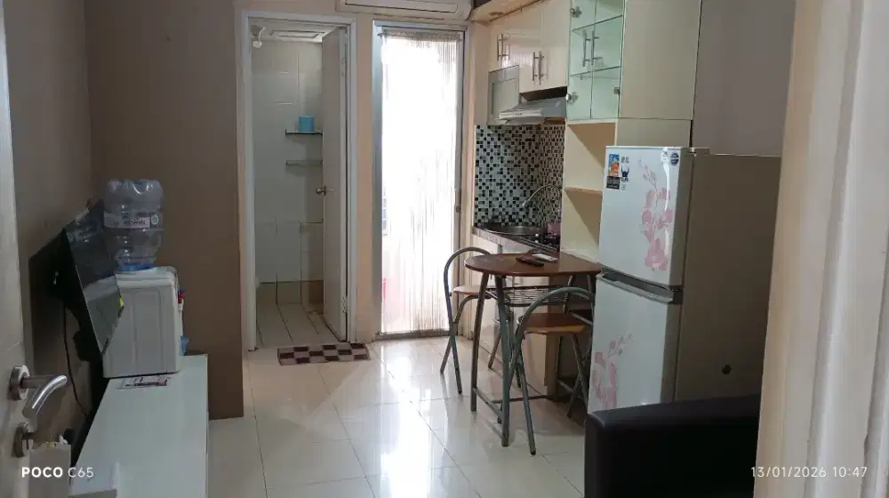 DISEWAKAN MURAH UNIT APARTMENT BASSURA 2 KAMAR FURNISH LANTAI RENDAH