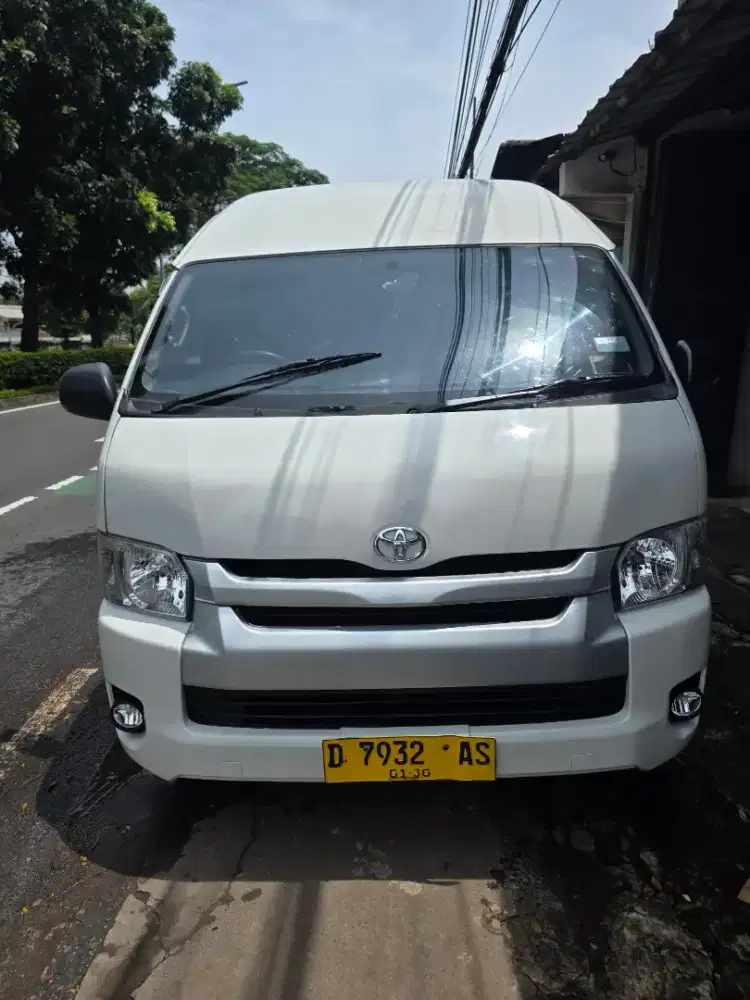 Toyota HIACE COMUTER THN 2019
