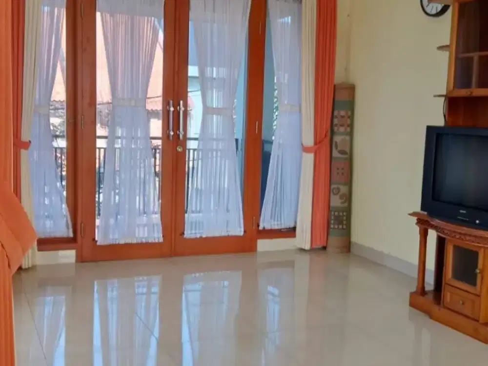Disewakan Rumah luas siap huni Full Furnished Setiabudi Regency