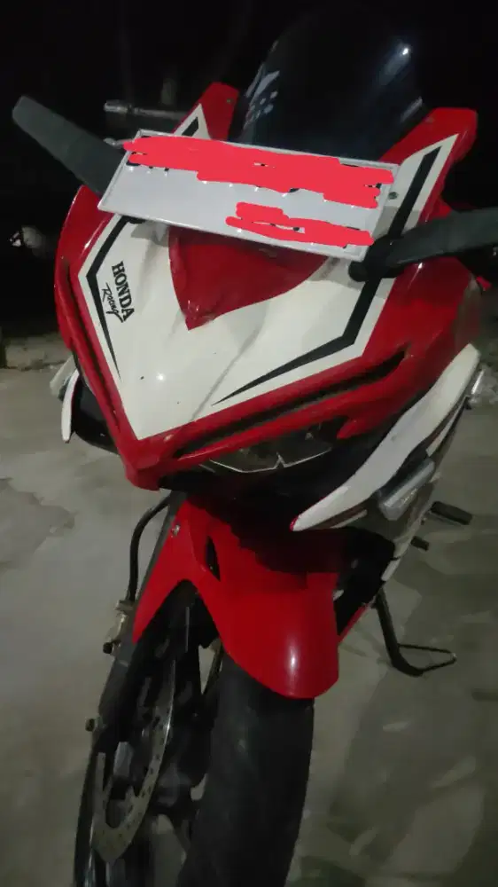 Di jual Motor CBR 150R Fecelift 2017