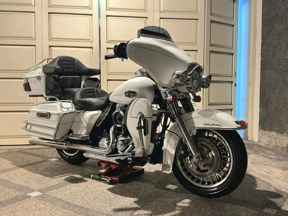 2012 Harley Davidson Ultra Classic White Full Paper JOSSS !!!