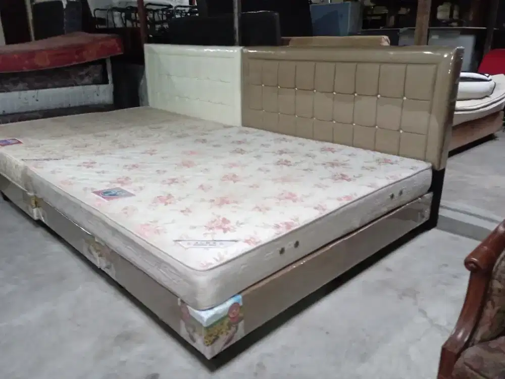 DIJUAL SET SPRINGBED MERK ALGA 7 KAKI / 200X200 KONDISI BEKAS 85%