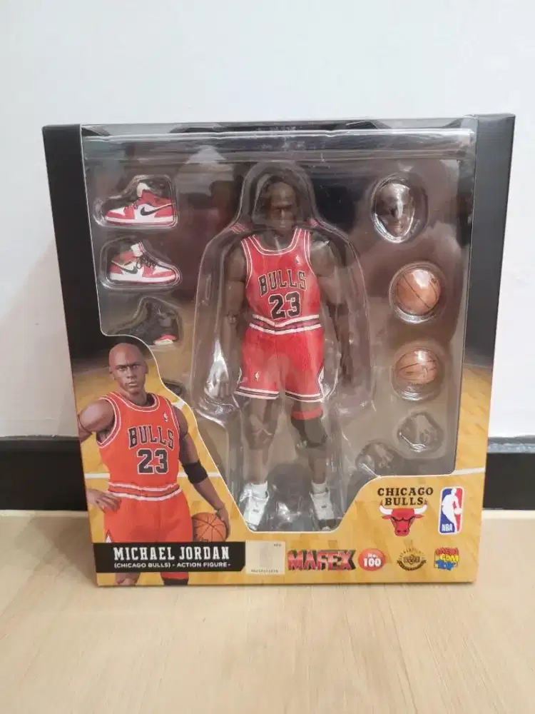 Michael Jordan MAFEX NBA Action Figure Original Second Baru