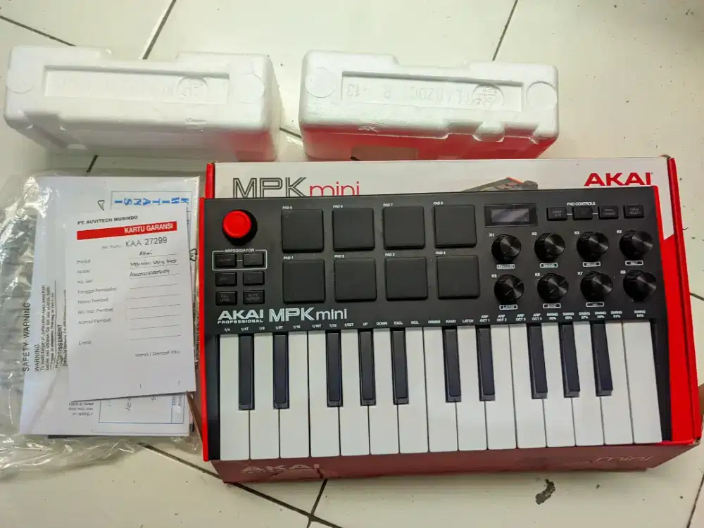 Controller Akai MPK mini