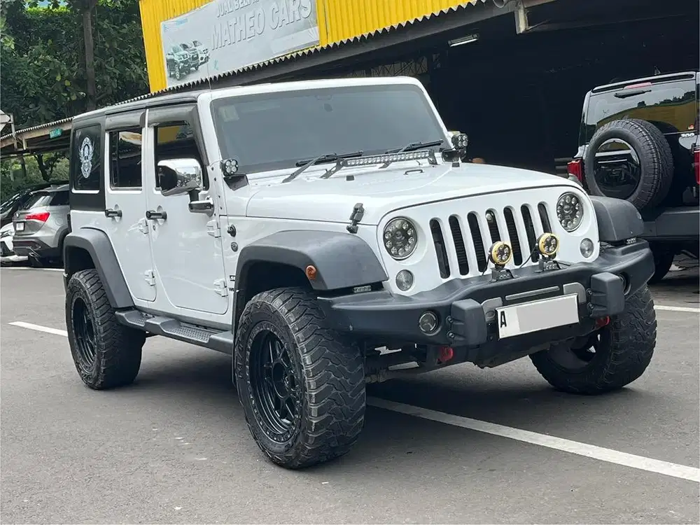 JEEP WRANGLER SPORT 3.6 AT PUTIH 2014