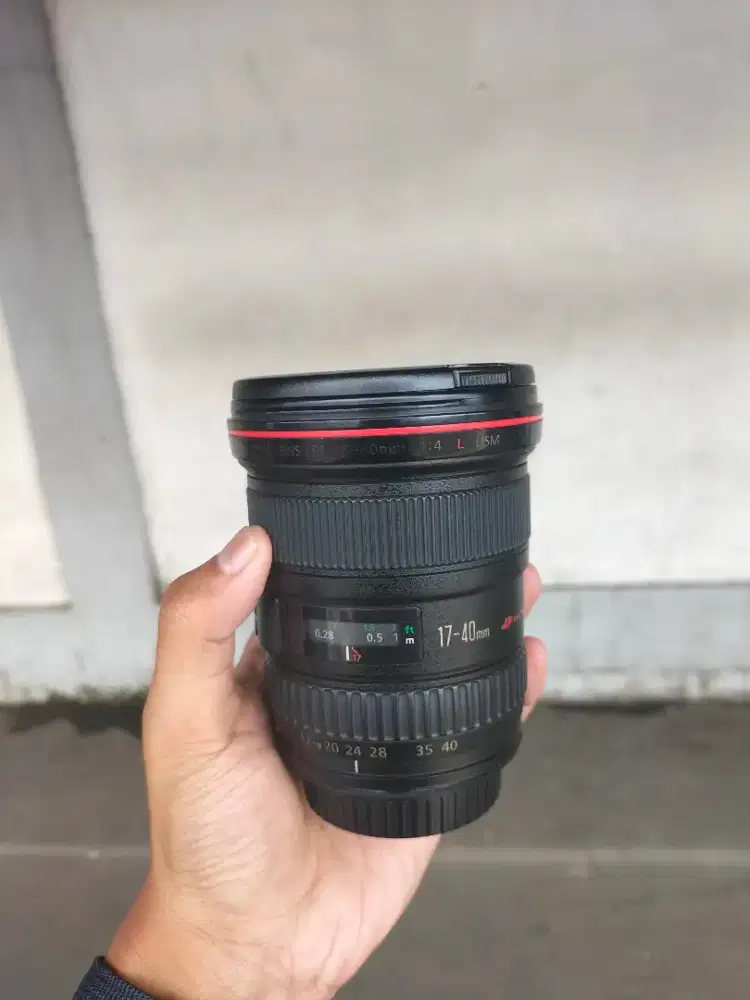 Lensa Canon 17-40mm F4 Mulus Lancar Jaya