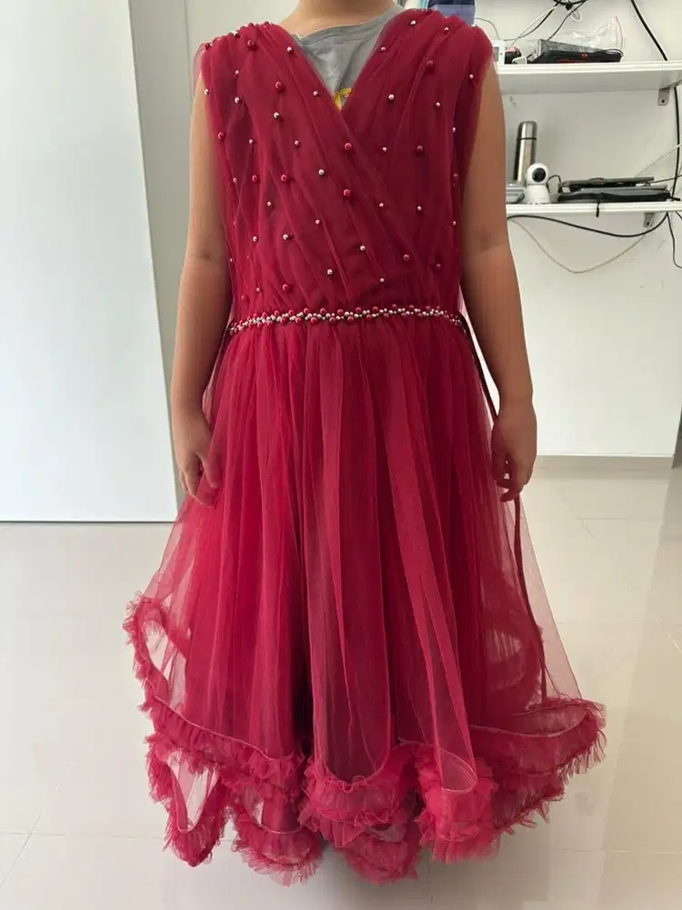 Dress premium maroon mutiara ruffle size 10