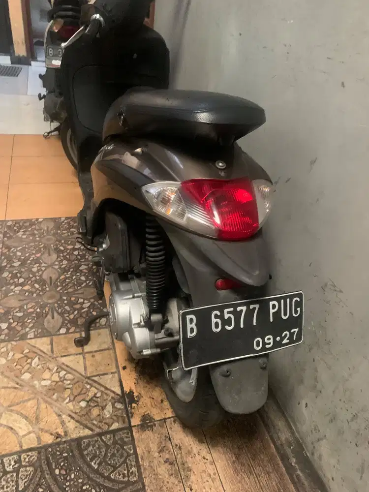 Jual piaggio liberty 100cc tahun 2012