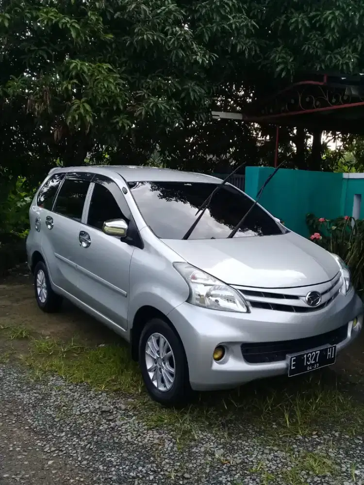 Di jual mobil Xenia tipe X harga bsa nego