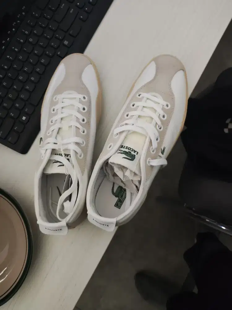 Sepatu lacoste baru