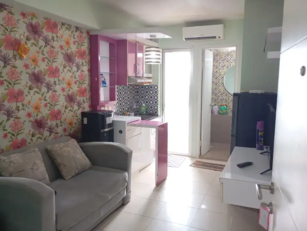 DISEWAKAN MURAH UNIT APARTMENT BASSURA 2 KAMAR FURNIS DIATAS MALL