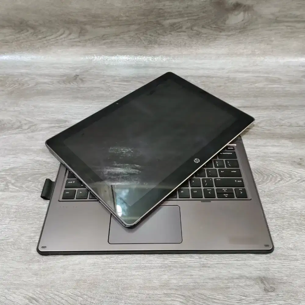 Laptop Hp Pro x2 612 G2 Slim Core i5 Gen7 Ram 8GB Bonus Mouse baru,Sia