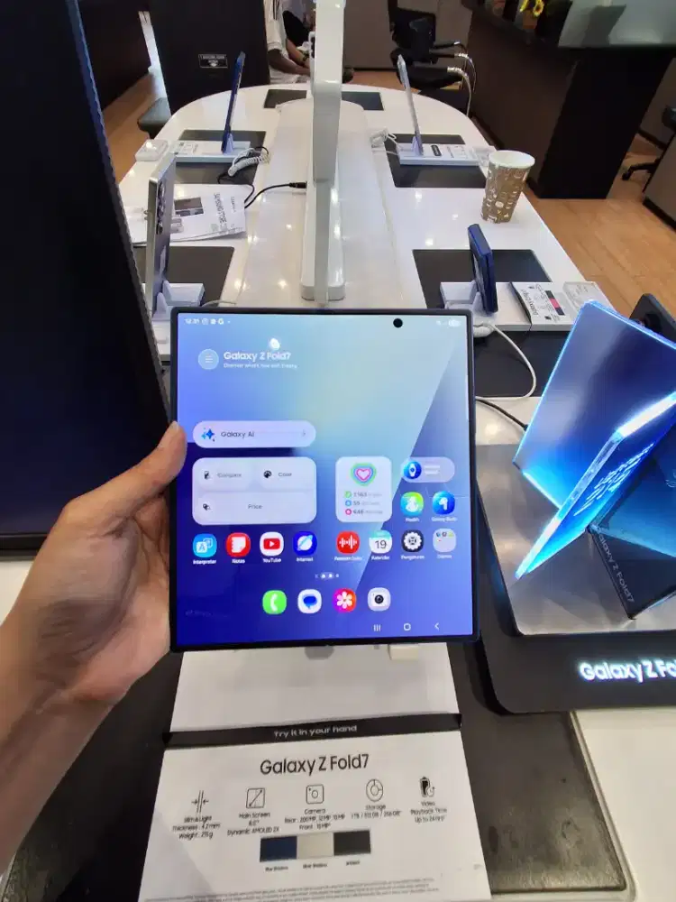 Galaxy Z Fold7 (Free Buds 3 FE)