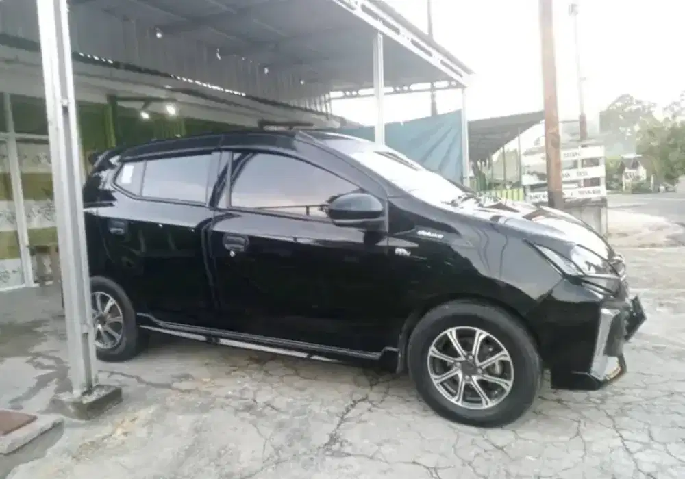 Dijual cepat Daihatsu ayla!