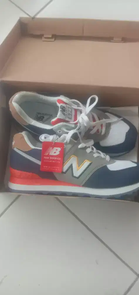Sepatu New Balance Rainbow 574