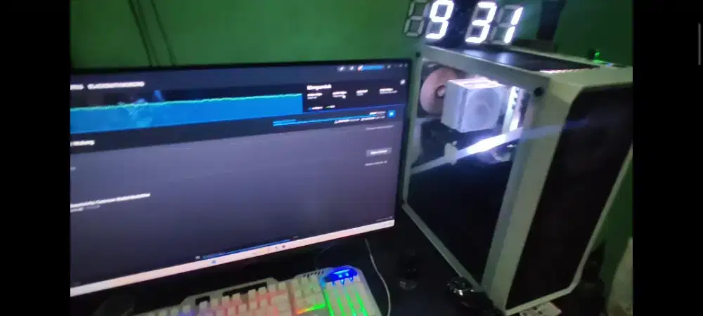 1 Set Komputer ( PC dan monitor )