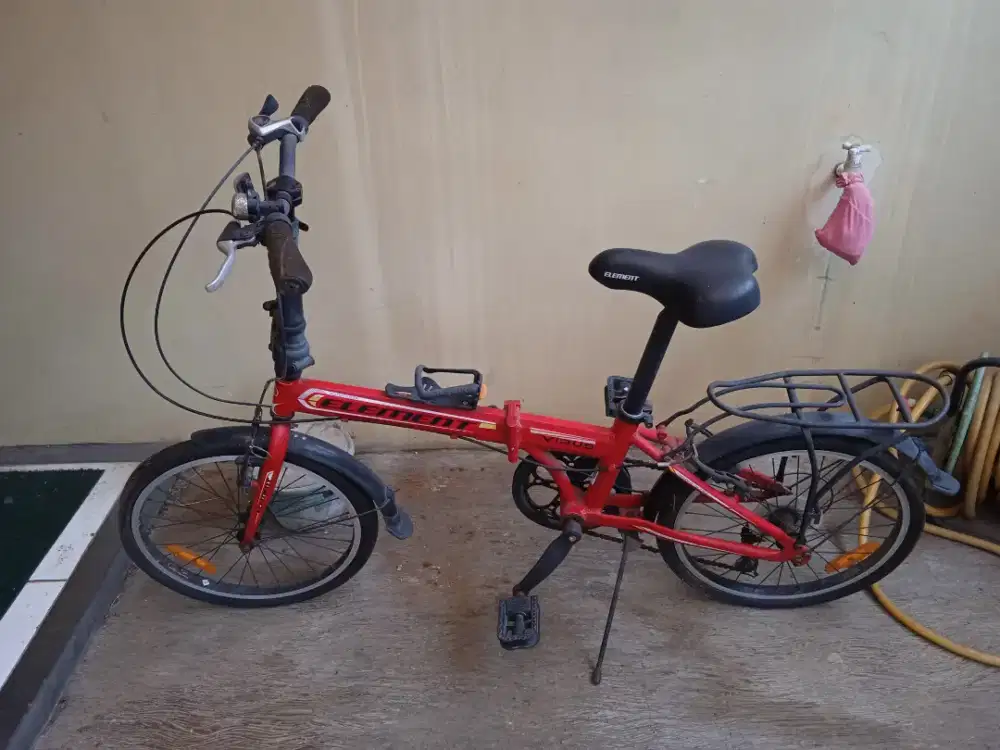 Sepeda Lipat Element Merah