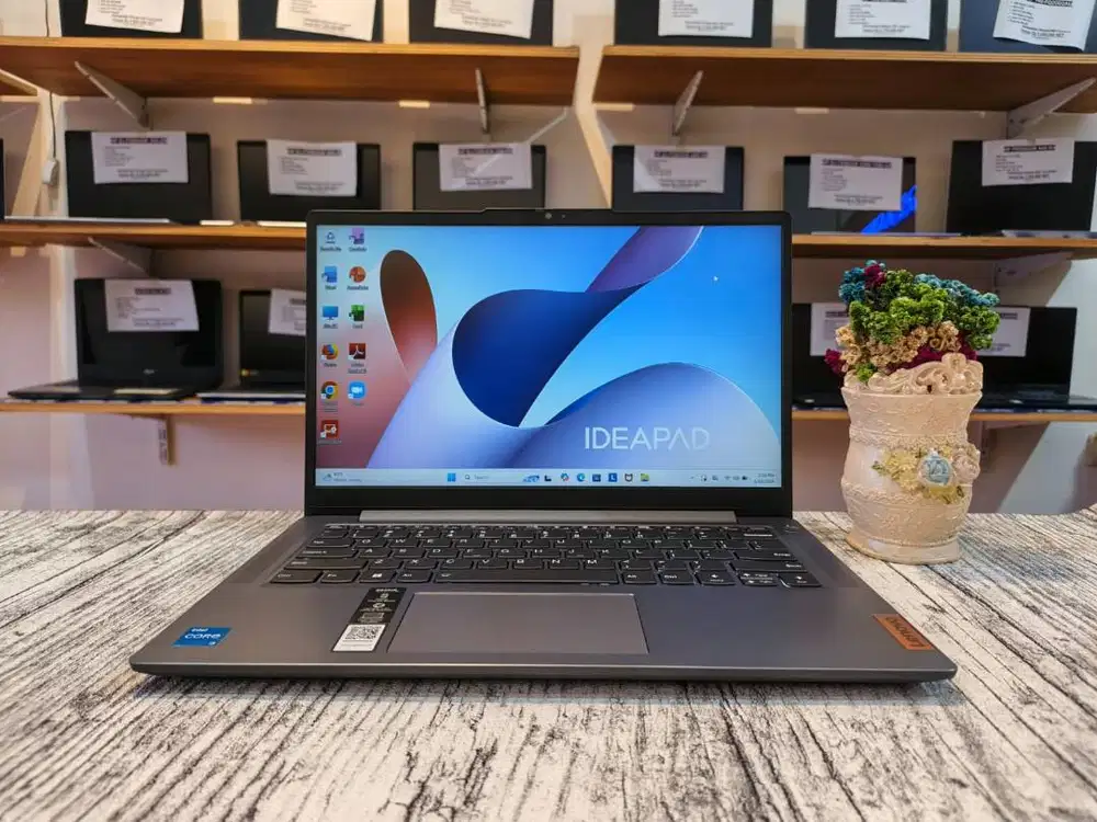 LAPTOP LENOVO IDEAPAD SLIM 3i 14IRU8 // GARANSI RESMI
