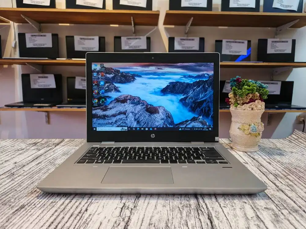 LAPTOP HP PROBOOK 645 G4 // RYZEN 3PRO // RADEON VEGA