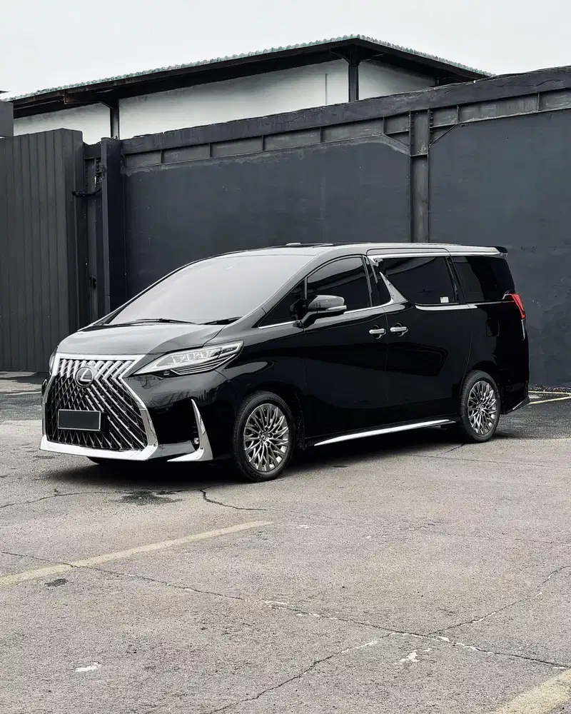 Lexus LM350 VIP 2021