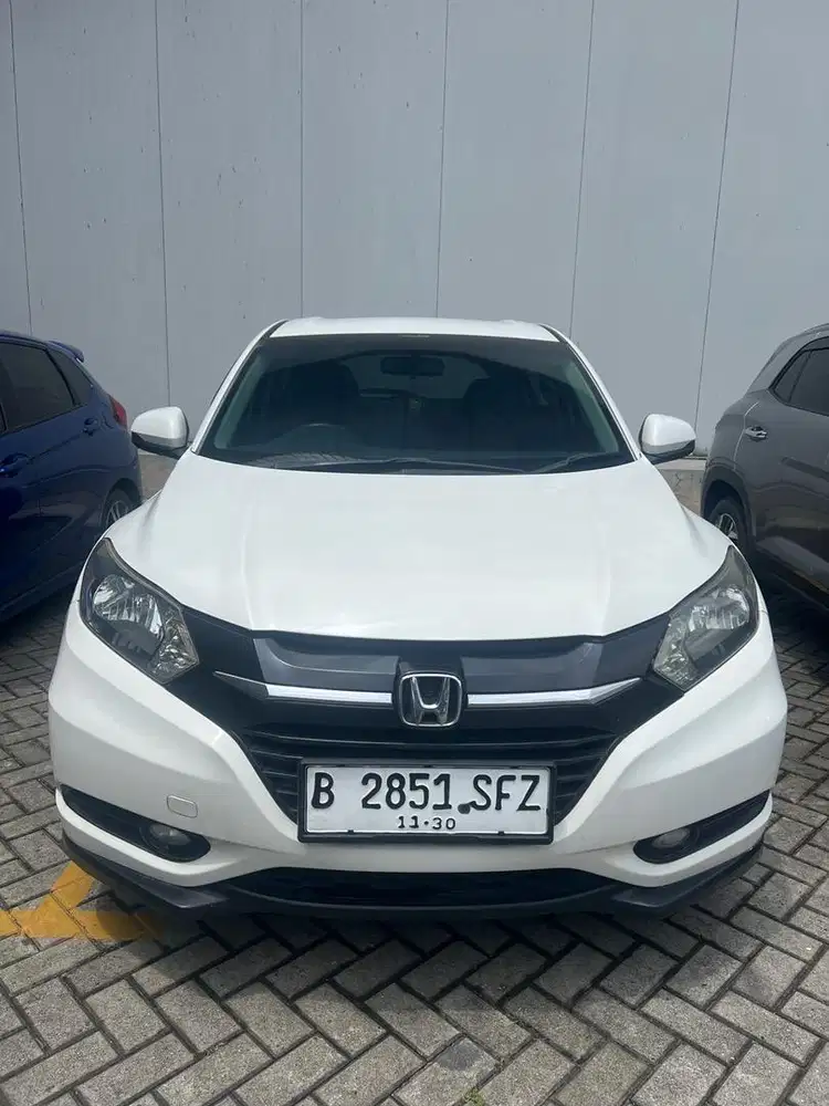 Dijual honda HRV 2015 putih