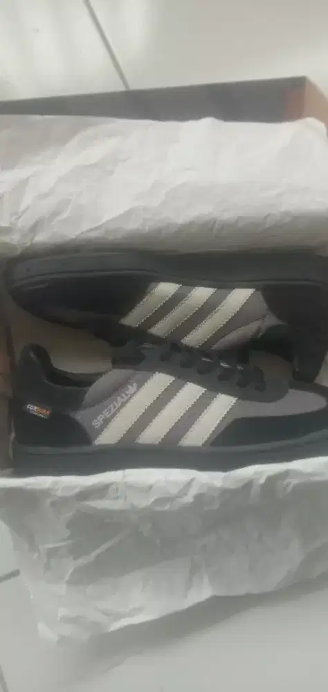 Sepatu Adidas Spezial cordura