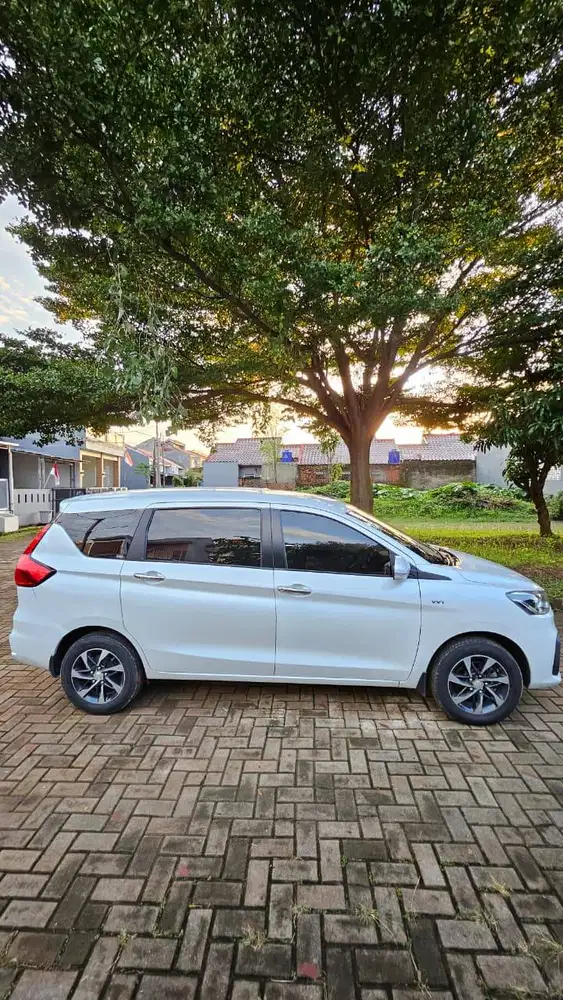 NEGO All New Ertiga GX Tahun 2019 : Putih / AT / Jok Semi Kulit / TPMS