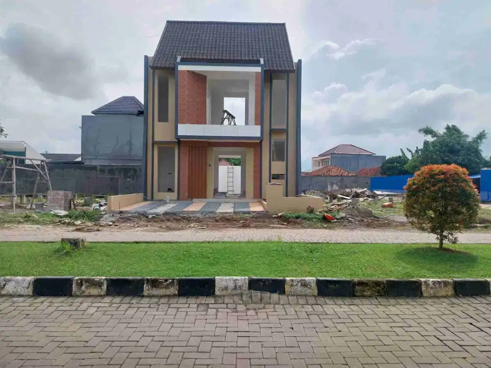 ready tanah luas rumah 2 lantai harga terjangkau di sepatan bandara