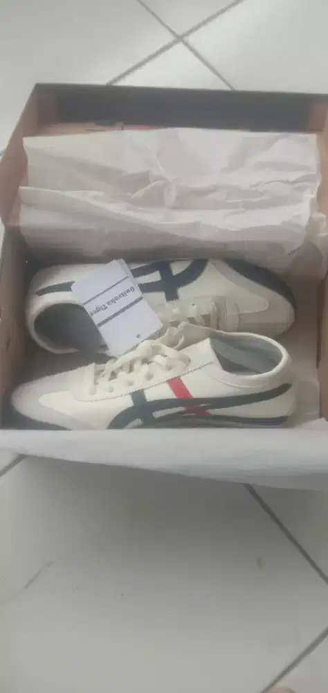 Sepatu Onitsuka tiger