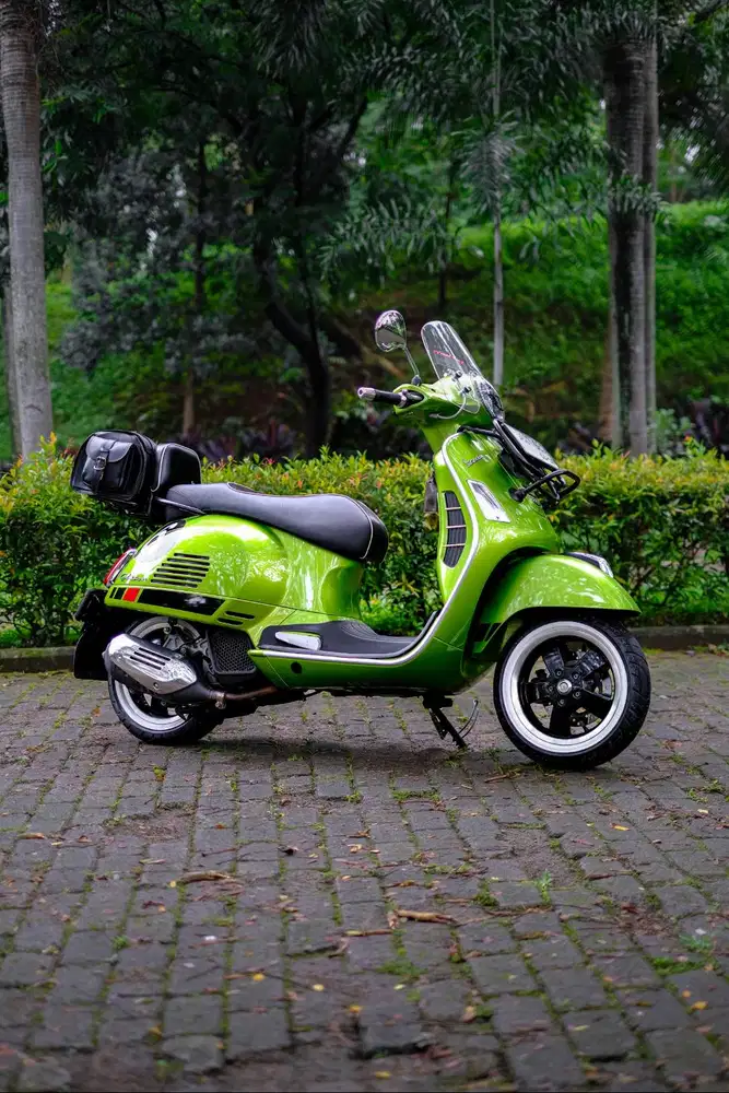 PIAGGIO VESPA GTS 150 IGET 4V ABS 2017 MURAH BERGARANSI BISA KREDIT