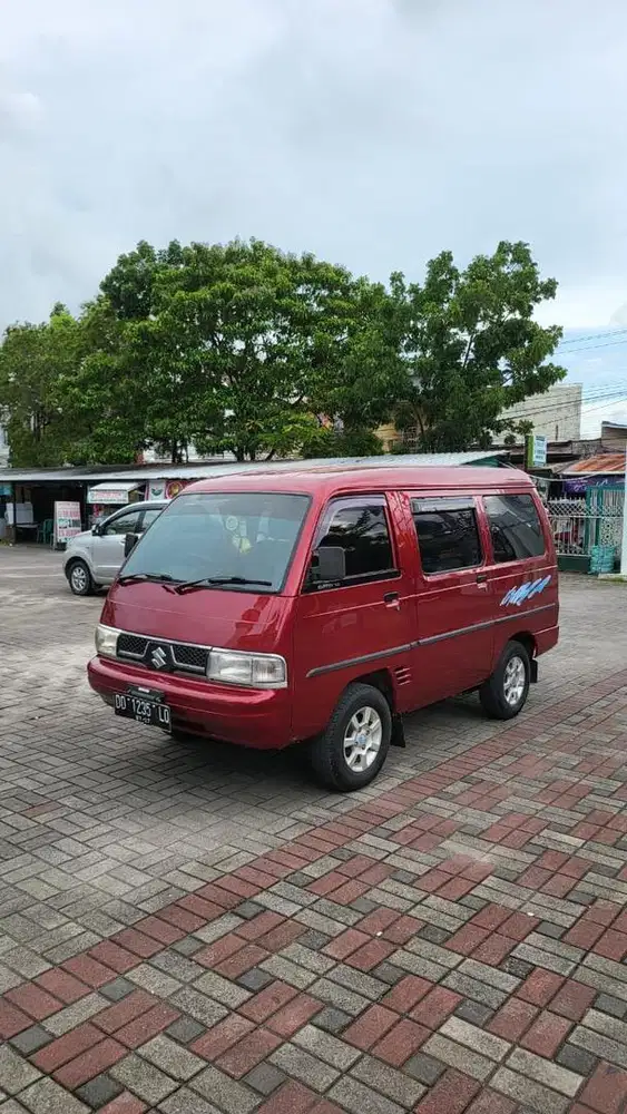 SUZUKI FUTURA BUS 2012