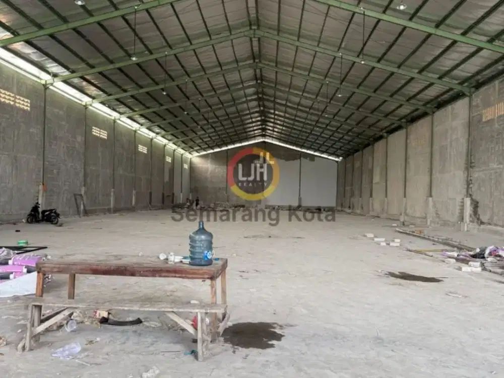 Gudang di Kawasan Industri Candi