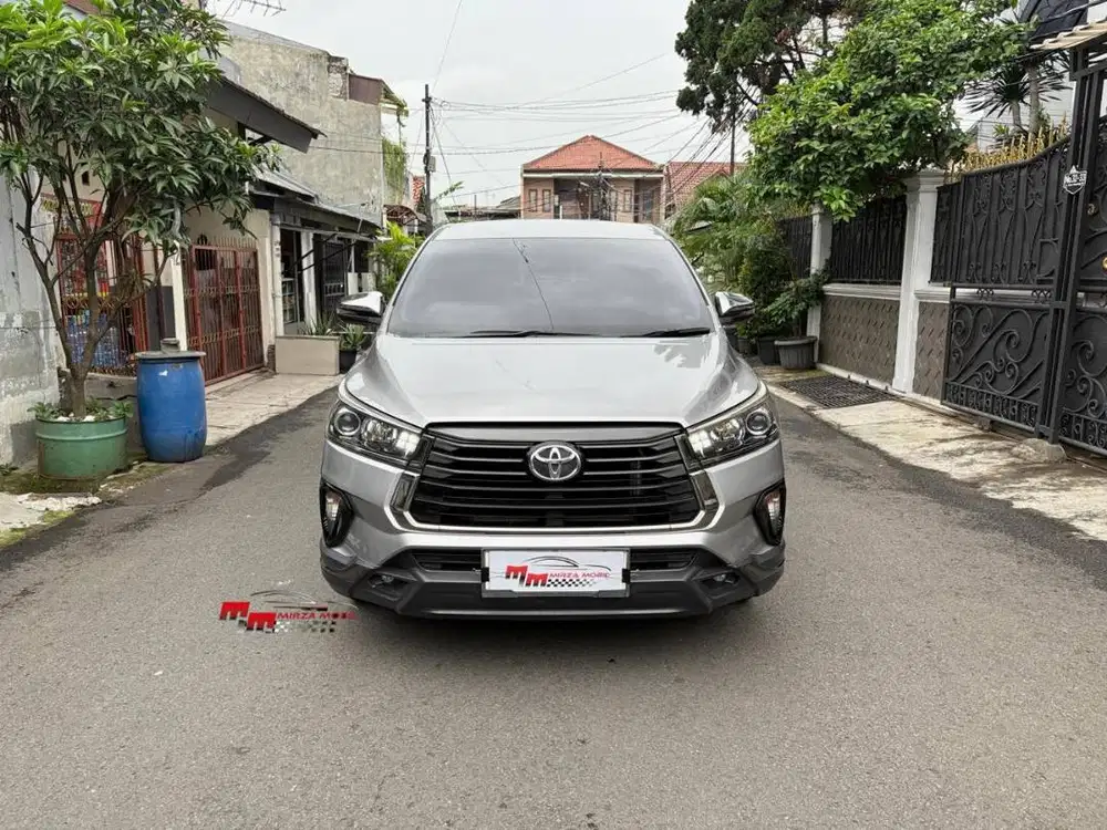 Toyota Innova Venturer Facelift 2.0 AT 2020 Silver