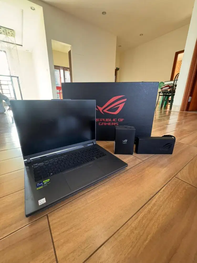 ASUS ROG STRIX G16  G614JZ CORE I9 13980HX RTX 4080 32 GB 16 QHD