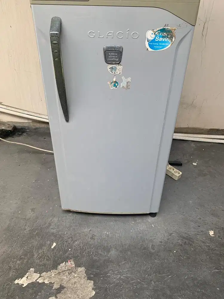 Kulkas 1 pintu toshiba glacio