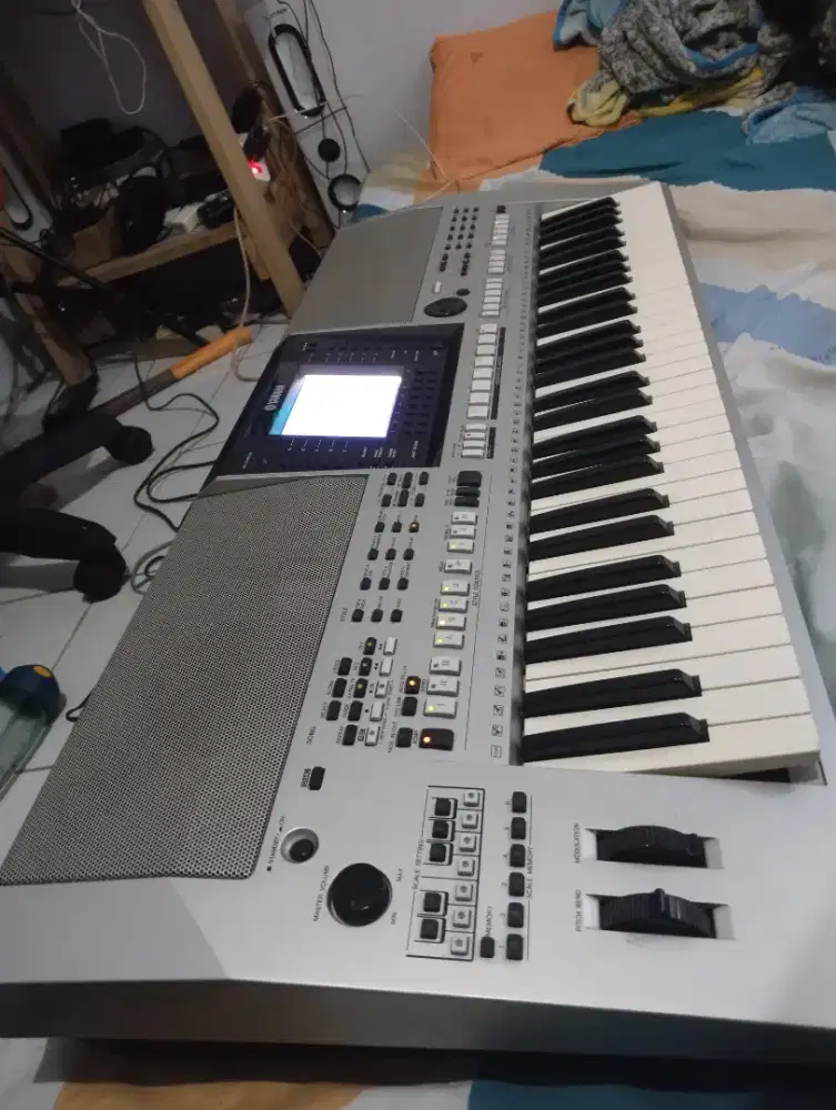 Kkeyboard Yamaha OR 700