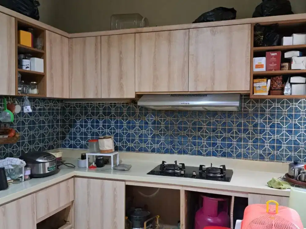 Dijual Cepat Rumah 2 lantai Bagus semi Furnish di Nusaloka BSD