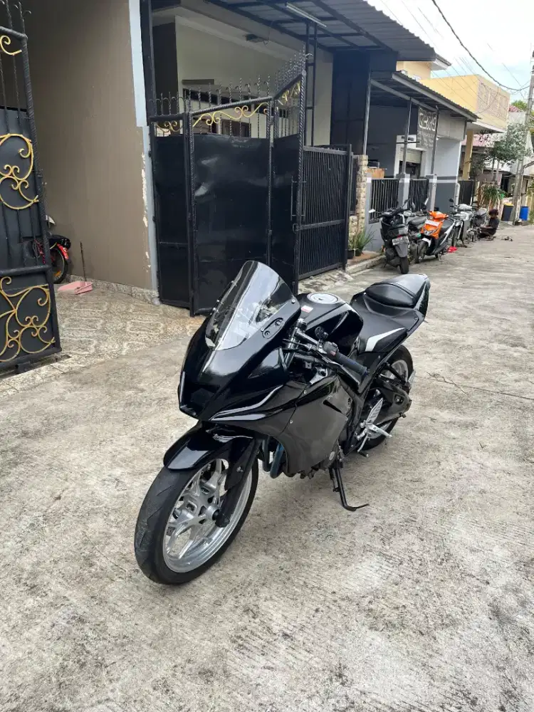 YAMAHA R25 OLD TAHUN 2015