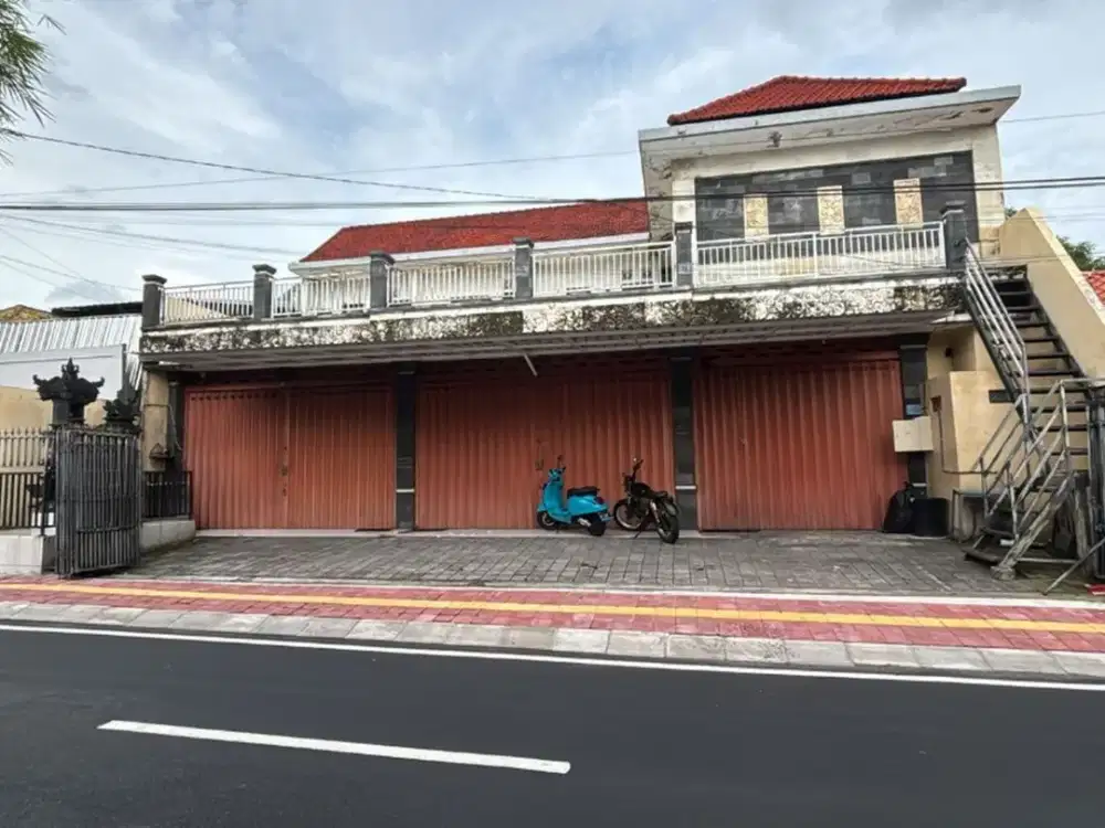 3 Ruko Gandeng Lokasi di Pusat Kota Disewakan, di Denpasar Utara Area