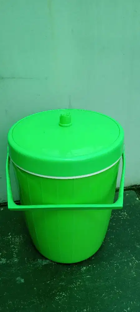 Tempat nasi/penyimpanan es