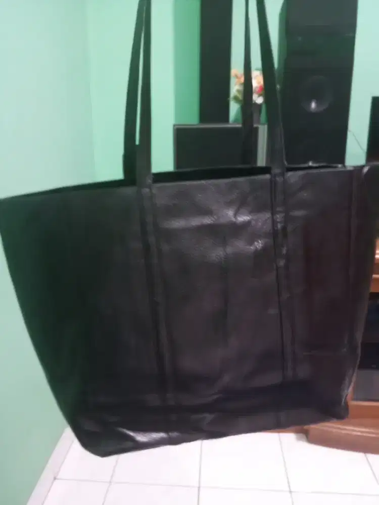AUTHENTIC BALENCIAGA TOTE BAG KULIT ASLI CAKEP HITAM PEKAT