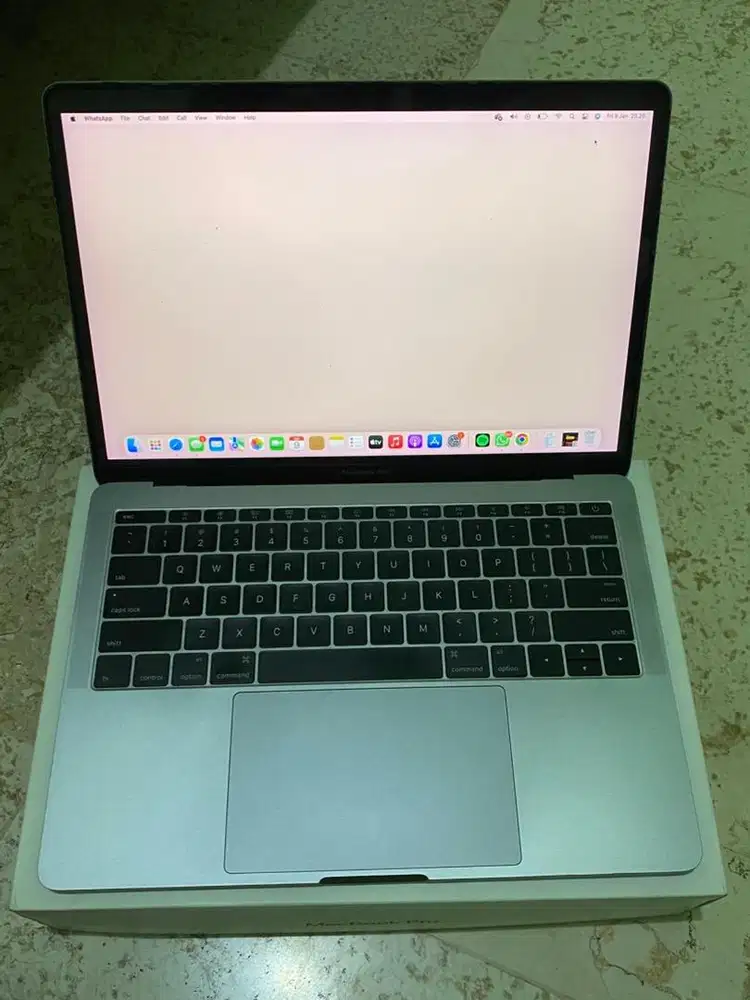 Macbook Pro 2016 13-inch 8/256gb