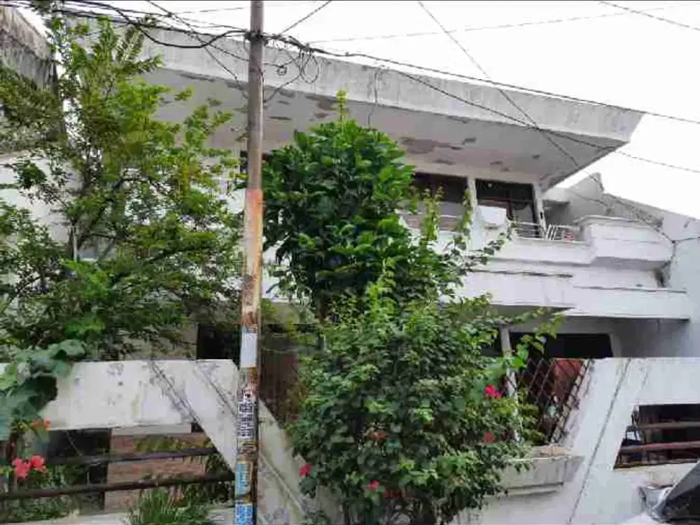 Rumah Rangkah 2lt  Disewakan Area Kapasan