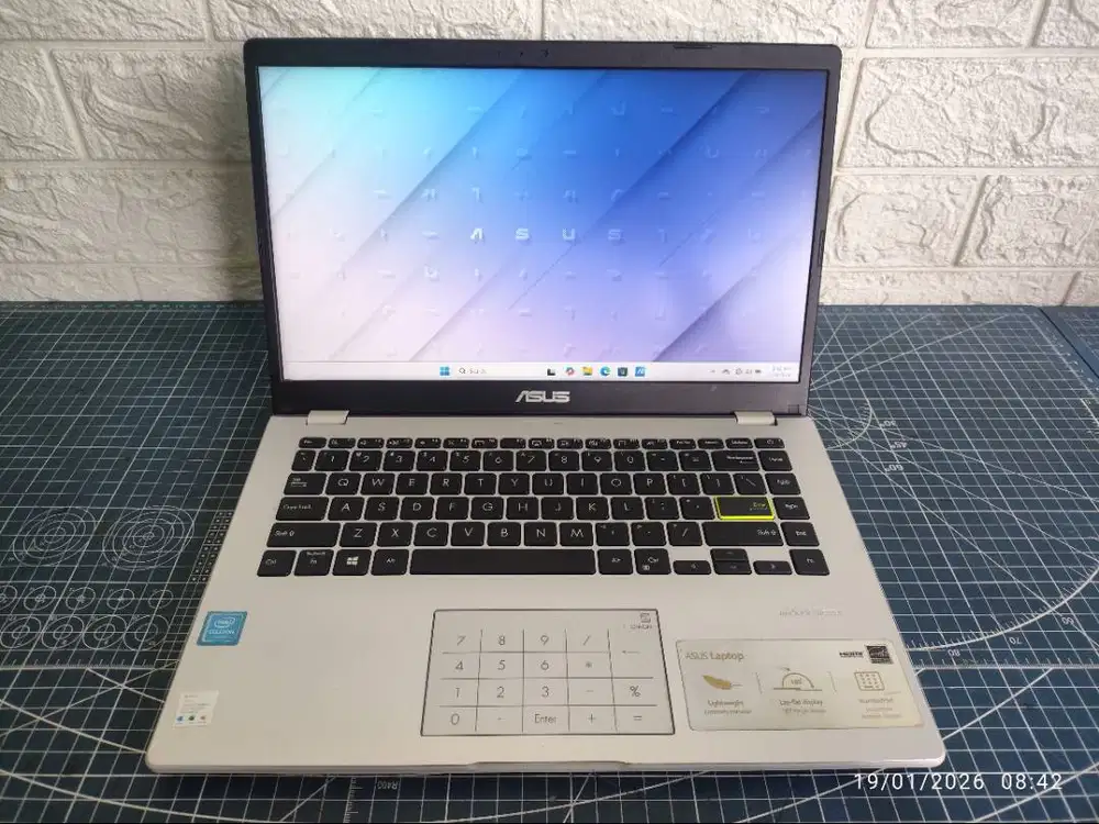 Asus E410MA-BV457VIPS SSD 512GB 14FHD IPS Panel OHS2019 Ori Garansi